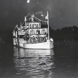 Photograph, Showboat Souvenir